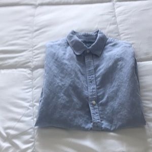 This Perry Ellis light blue shirt looks great with dusty rose skinny chinos.